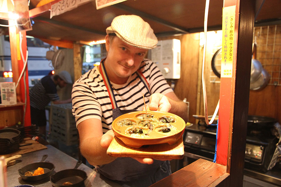 エスカルゴもそろうフレンチ屋台レミさんち