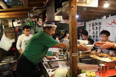2代目の村上裕二さん・由美さん夫婦が切り盛りする人気店