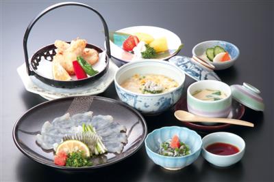 「ふぐランチ」は大分ふぐ名店会の加盟店舗にて食べられます