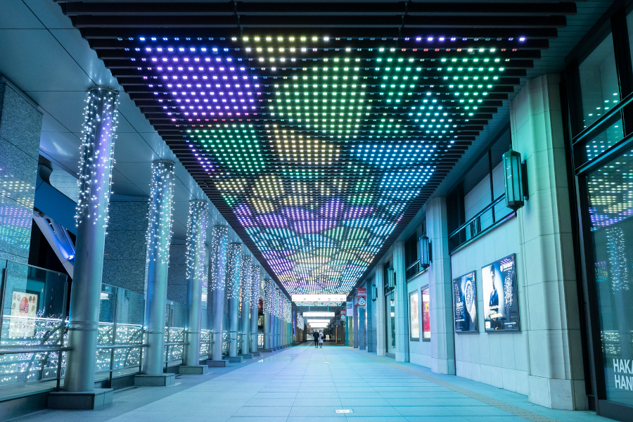 2FペデストリアンデッキのLED SKY WALK 2FペデストリアンデッキのLED SKY WALK