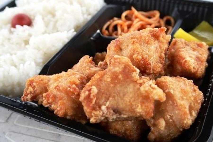 質・味・ボリューム満点でコスパ抜群のからあげ弁当360円