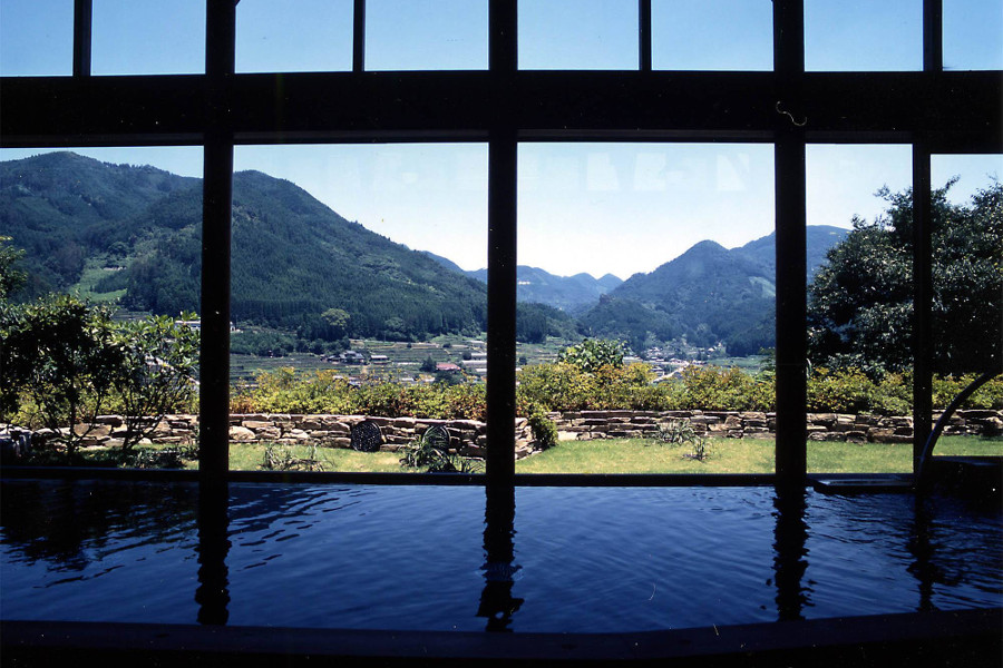 併設の立ち寄り湯「星野温泉館きらら」 併設の立ち寄り湯「星野温泉館きらら」