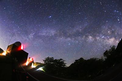 夜空に輝く満天の星