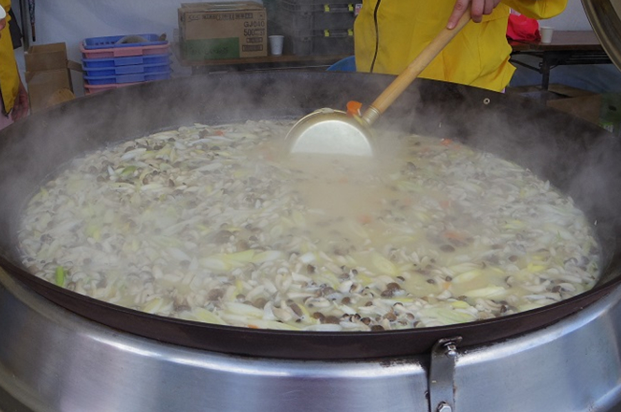 寒い冬も「元気鍋」で元気100倍！ 隠し味は城島の酒