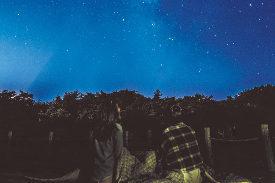 ▲エコタツでくつろぎながら、雲仙の星空を一望♪