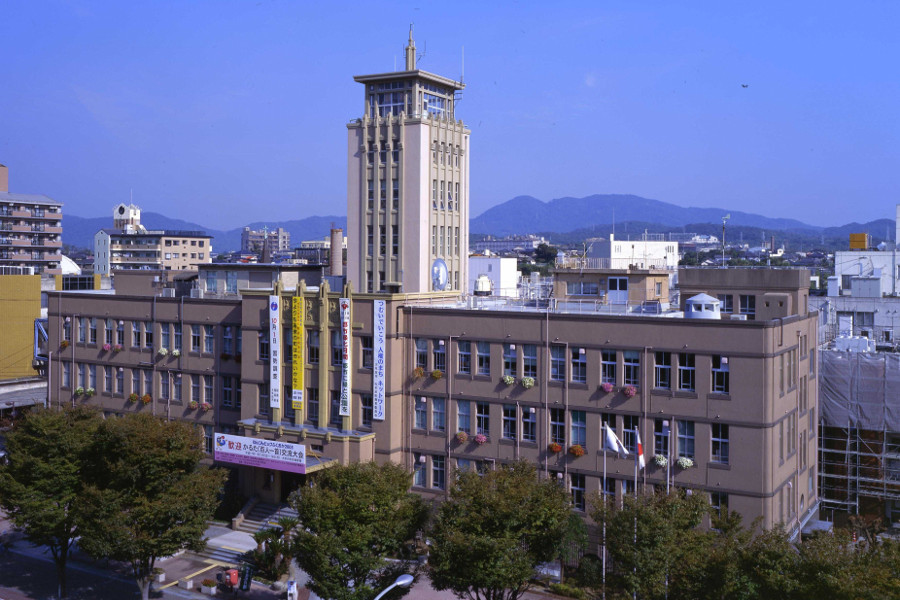 昭和11年(1936)完成の大牟田市庁舎本館は、戦火にも耐えた貴重な建造物 大牟田市庁舎本館は、戦火にも耐えた貴重な建造物