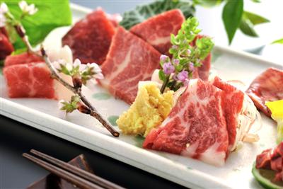 馬刺しの盛り合わせ
