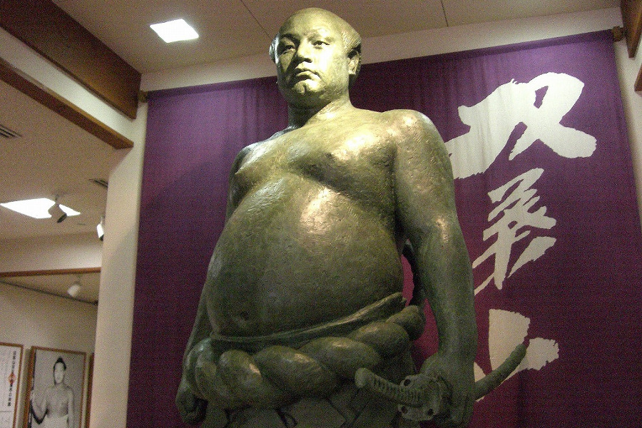 偉大な双葉山像