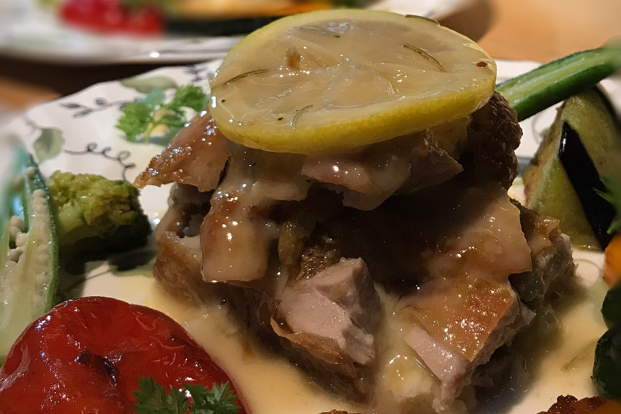 和テイストも入った料理は、お箸で食べられるのも嬉しい 和テイストも入った料理は、お箸で食べられるのも嬉しい