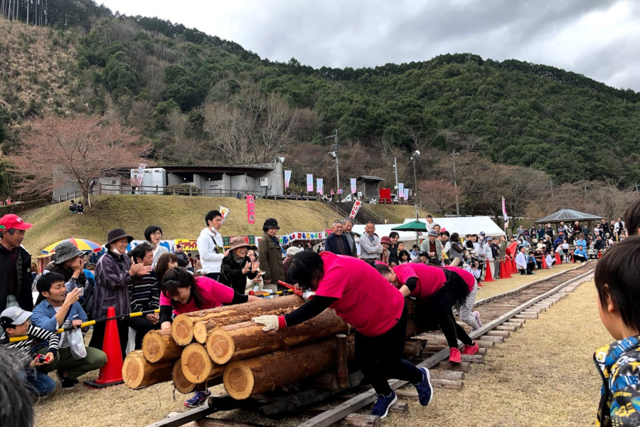 「木ん場レース」は毎年盛り上がりをみせます 「木ん場レース」は毎年盛り上がりをみせます