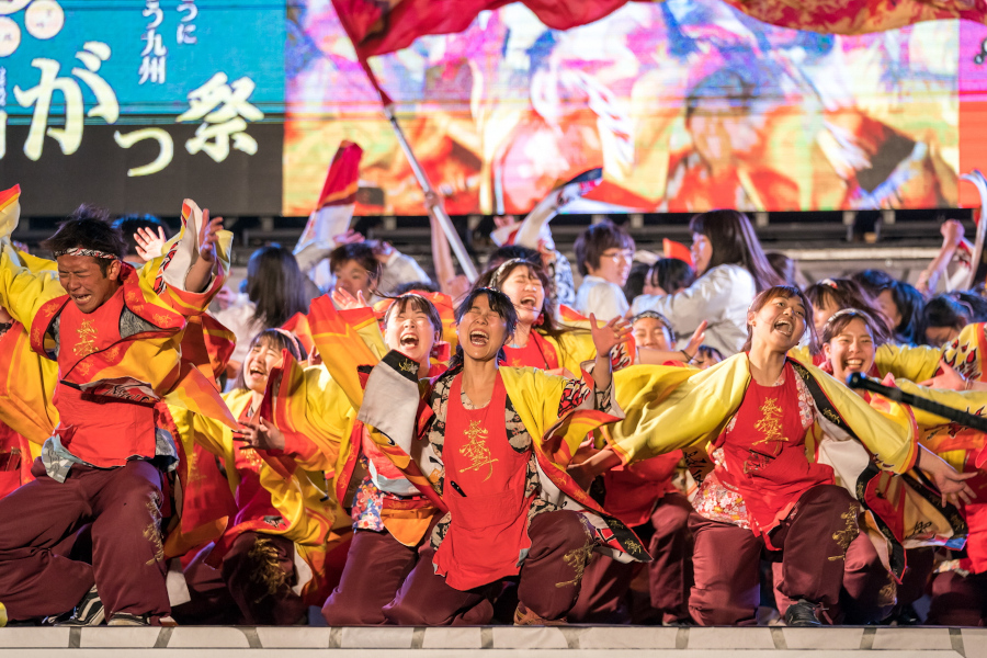 「九州がっ祭」音楽や踊りで会場を盛り上げます 「九州がっ祭」音楽や踊りで会場を盛り上げます
