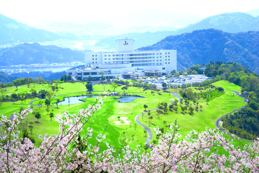 宮崎の奥座敷「北郷」の静かな山頂にあるリゾートホテルです 宮崎の奥座敷「北郷」の静かな山頂にあるリゾートホテルです