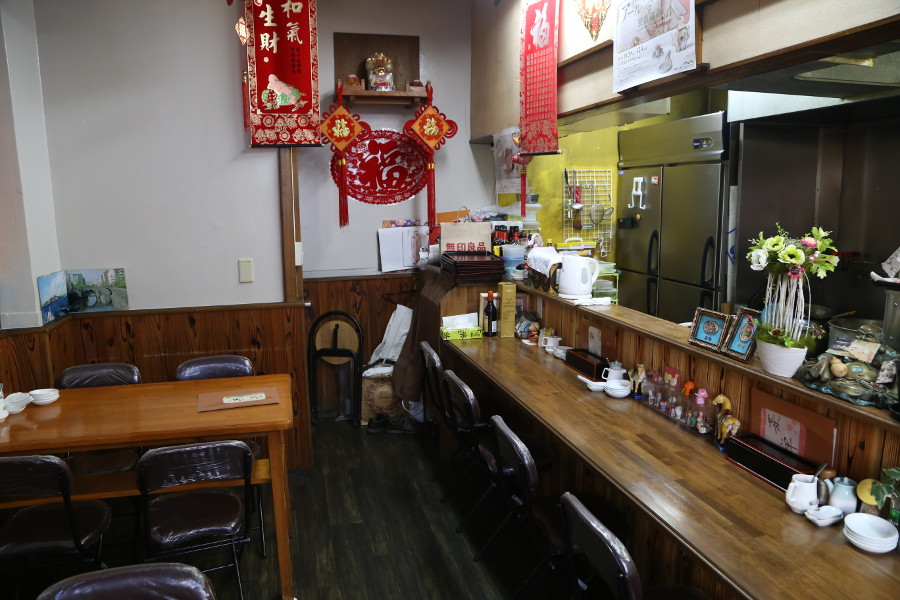 店内は気取らないアットホームな雰囲気