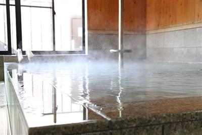 源泉かけ流しのぬるぬる湯を満喫できる「ヌルヌル有田温泉」