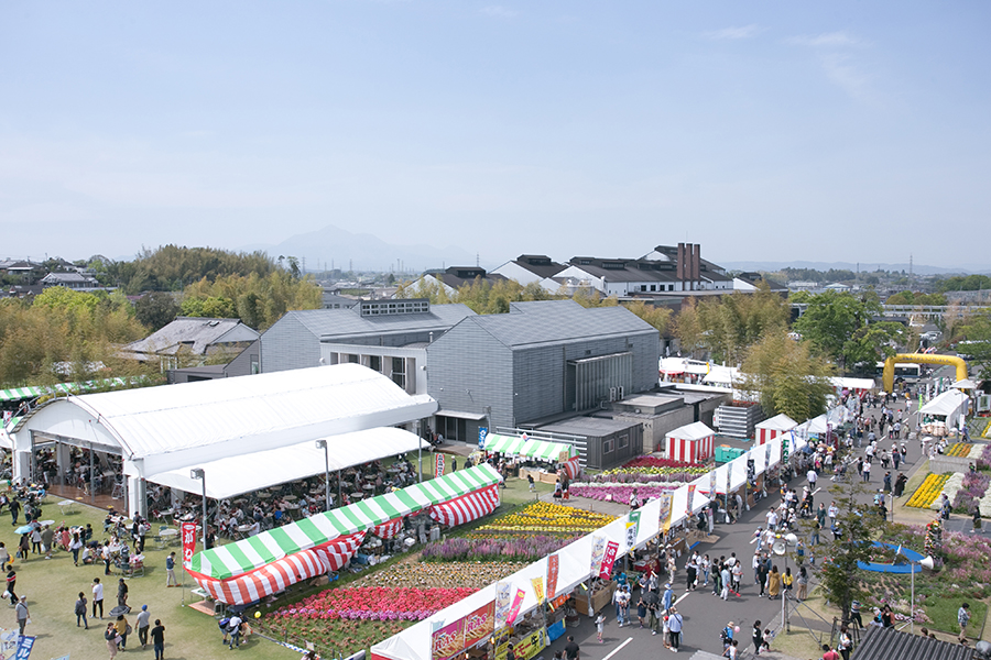 一堂に集まった九州の’うまいもの’を堪能できます 一堂に集まった九州のうまいものを堪能できます