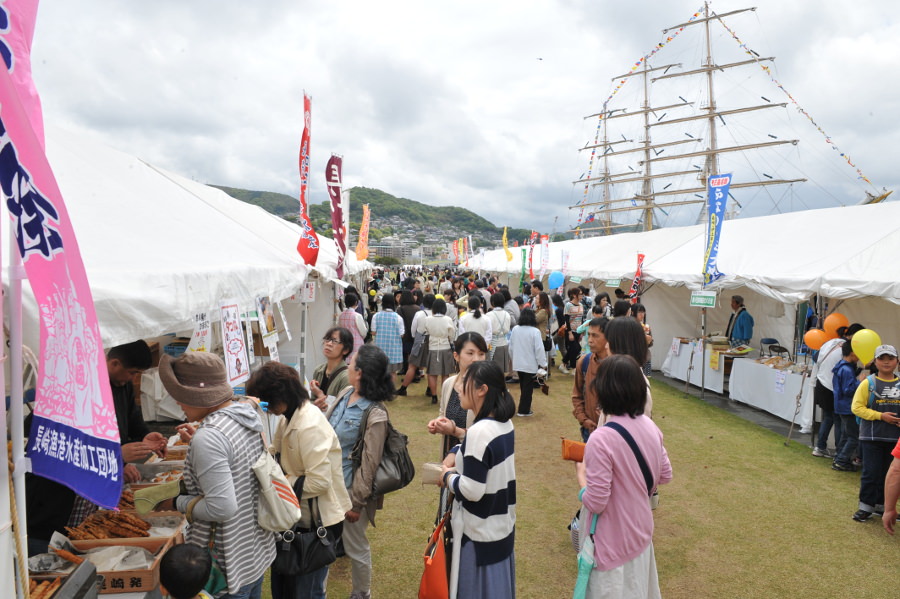 体験型イベントにも参加できる「長崎帆船まつり」