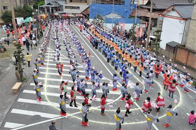 佐賀県武雄市にある武雄温泉で開催される「武雄温泉春まつり」