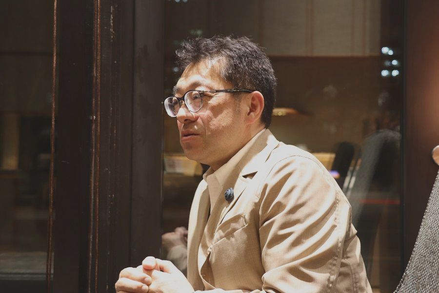 「アトリエテンマ」の長谷川演氏
