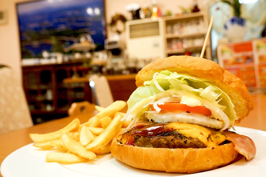 長崎和牛使った分厚いジューシーなパテ 長崎和牛使った分厚いジューシーなパテ