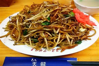 すっかり日田の名物となったB級グルメ「日田焼きそば680円」