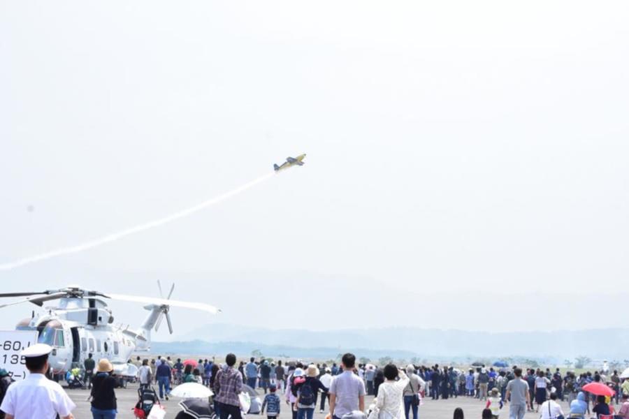 当日は航空ショーなどイベント盛りだくさん 鹿屋の空を舞う飛行機は迫力満点