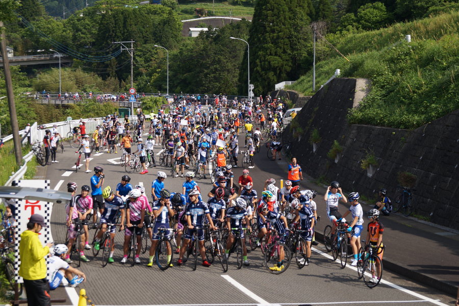 神話の町・高千穂で行われる「ヒルクライム高千穂天岩戸大会」 神話の町・高千穂で行われる「ヒルクライム高千穂天岩戸大会」