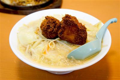 チキンカツがのった「八幡のチャンポン（780円）」