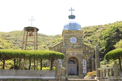 石造りで重厚な雰囲気の頭ヶ島天主堂