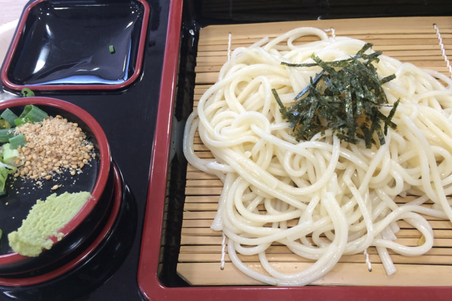 冷やしうどんもコシがさらに感じられおいしい 冷やしうどんもコシがさらに感じられおいしい