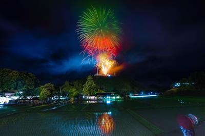 宮崎に夏の訪れを告げる花火