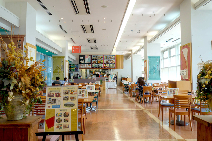 広々としたレストラン店内 広々としたレストラン店内