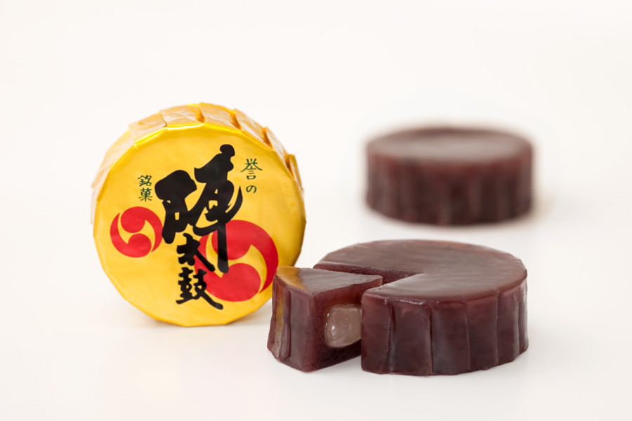 食べやすいコンパクトなサイズもうれしい「誉の陣太鼓」は、県内の大手スーパーなどで購入可能 食べやすいコンパクトなサイズもうれしい「誉の陣太鼓」