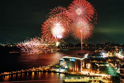 下関会場からは門司の夜景も楽しめます