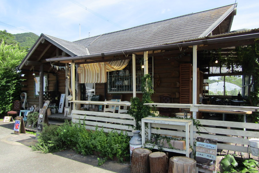 神社参道にある“ほっこり”スポット 神社参道にある“ほっこり”スポット