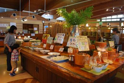目移りするほどおいしそうな料理が並んでいます