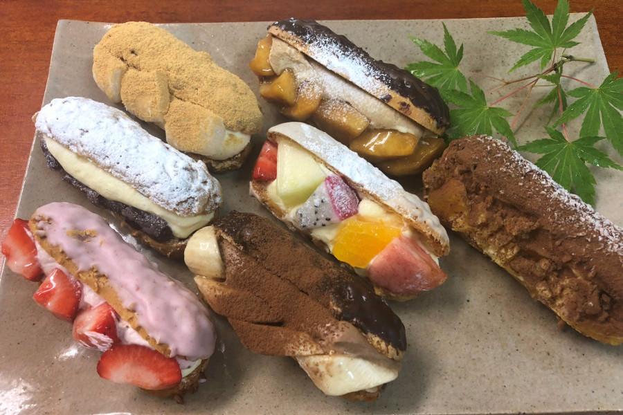 サクサク生地に季節のフルーツや抹茶、きなこ餅など和テイストを取り入れたものまでいろいろな味が楽しめる「由布くりーむ棒」