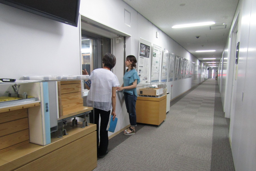 緻密に計算された「収蔵庫」を見学 緻密に計算された「収納庫」を見学