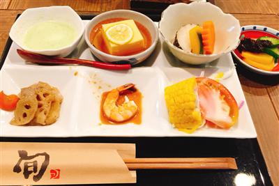 伊万里牛きのこ味噌焼六つ味膳は味はもちろん、繊細な見た目に