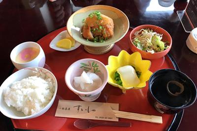国産豚肉と大葉、チーズを重ねたミルフィーユカツの「ミルフィー