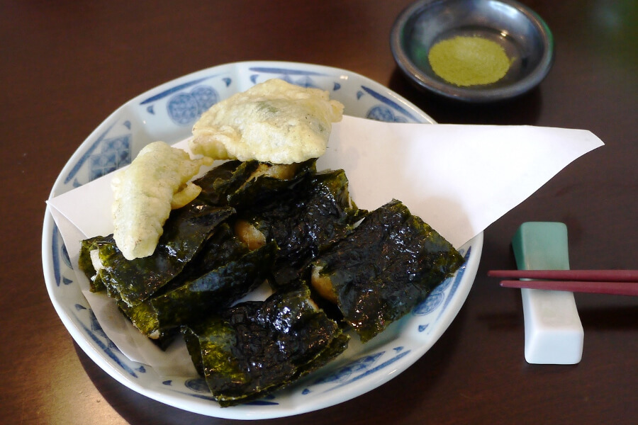 こちらも是非お試しアレ「自然薯の磯部揚げ600円」 こちらも是非お試しアレ「自然薯の磯部揚げ600円」