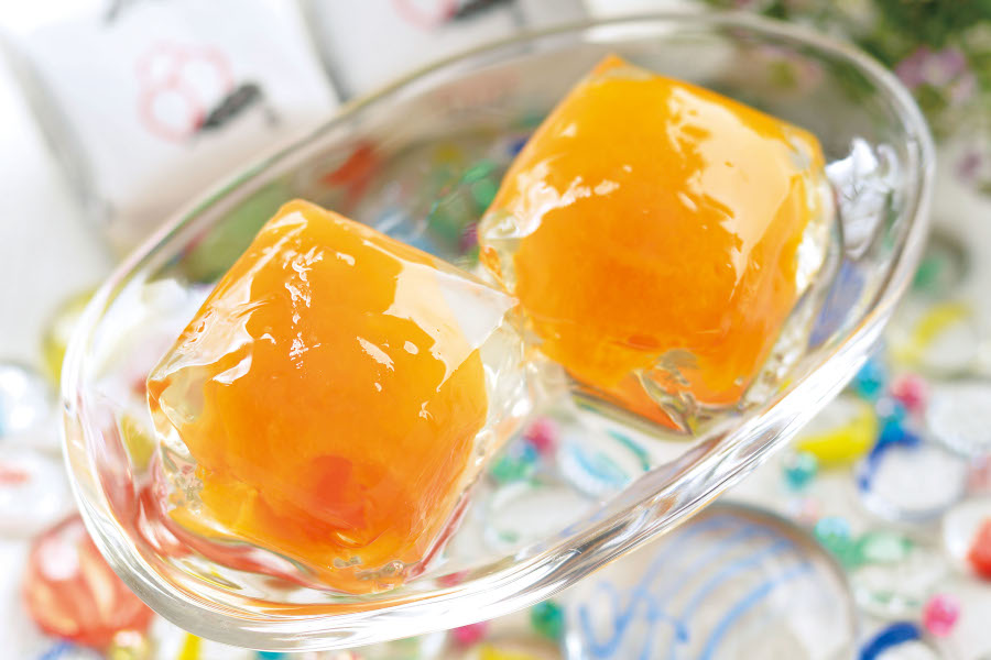 しっかりとした肉厚の「茂木びわ」