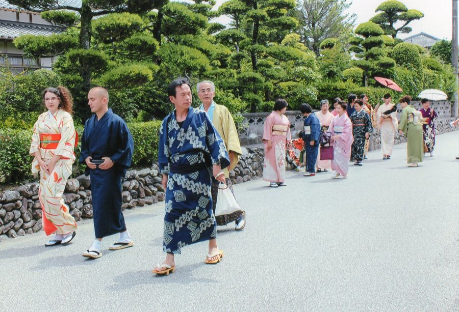 毎回、好評のイベント「着物で出水武家屋敷を歩こう会」 毎回、好評のイベント「着物で出水武家屋敷を歩こう会」