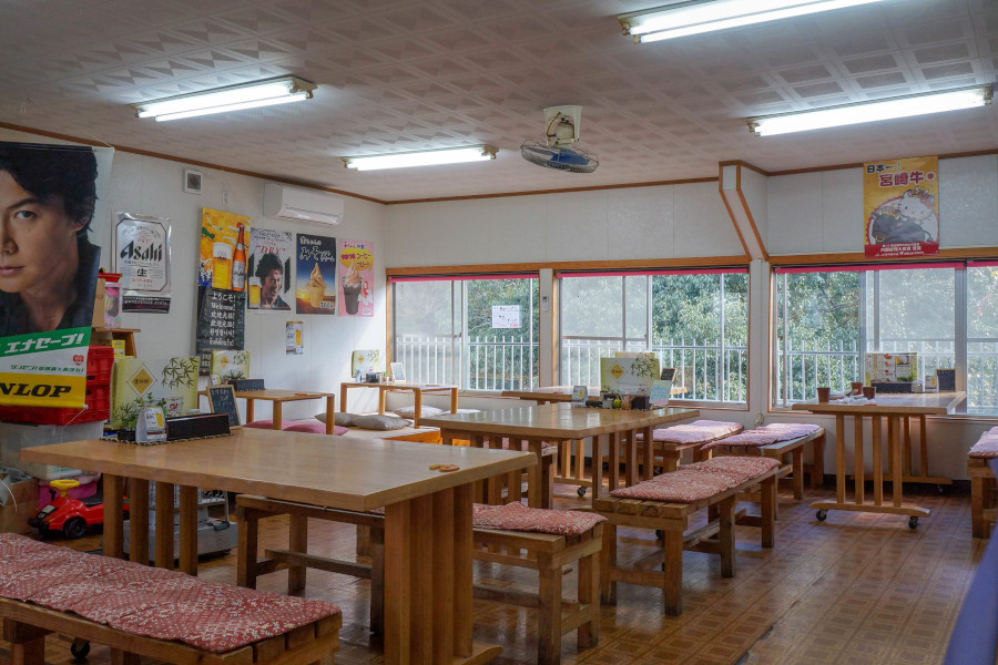 家族連れにも嬉しい広々とした店内