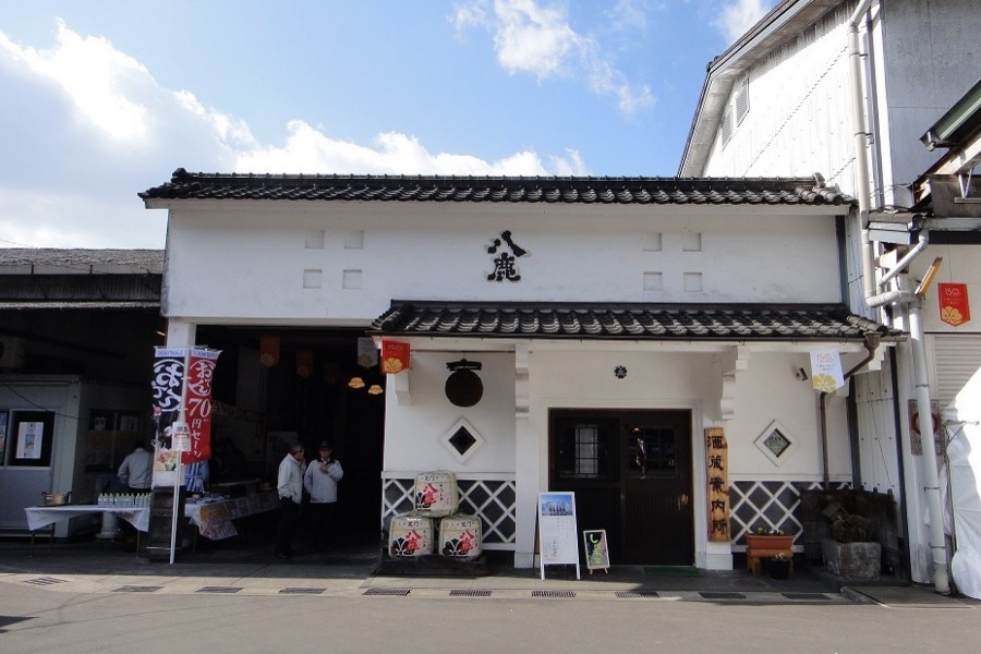 この蔵開きでしか手に入らない「純米新酒生原酒」や「大吟醸25年古酒」の購入も可能 「純米新酒生原酒」や「大吟醸25年古酒」の購入も可能