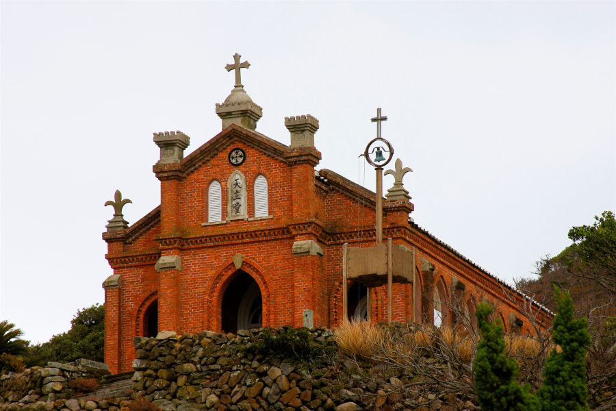 キビナゴ漁などの収益をもとに建築されたレンガ積みの教会 元野首教会