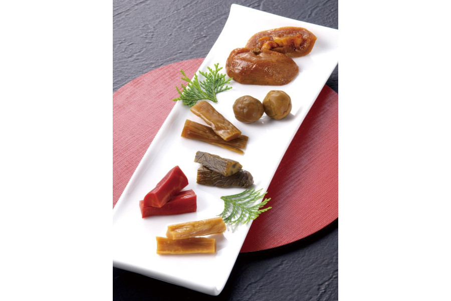 さまざまな野菜をもろみに漬け込み、ご飯のおともに最適 さまざまな野菜をもろみに漬け込み、ご飯のおともに最適