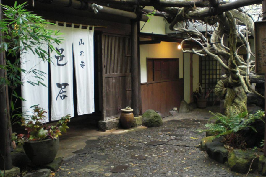 島原の山奥にある「山の寺 邑居(ゆうきょ)」 島原の山奥にある「山の寺 邑居(ゆうきょ)」