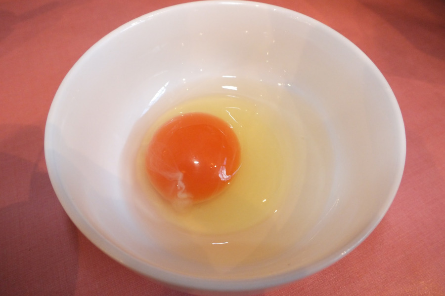 新鮮なつまんでご卵は味わい濃厚で絶品のおいしさ 新鮮なつまんでご卵は味わい濃厚で絶品のおいしさ