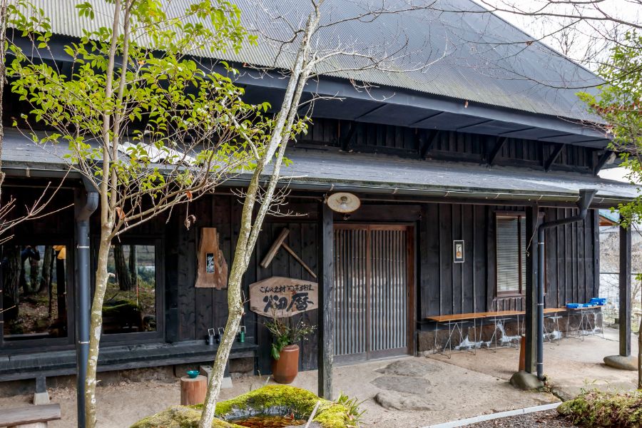 キャンプから民泊まで、里山ならではの宿泊体験が楽しめます