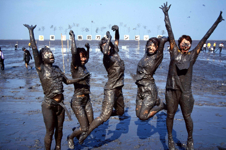 泥にまみれた運動会!「鹿島ガタリンピック」 泥にまみれた運動会!「鹿島ガタリンピック」